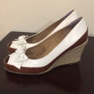 Aerosoles size 9 open toe wedge heels
